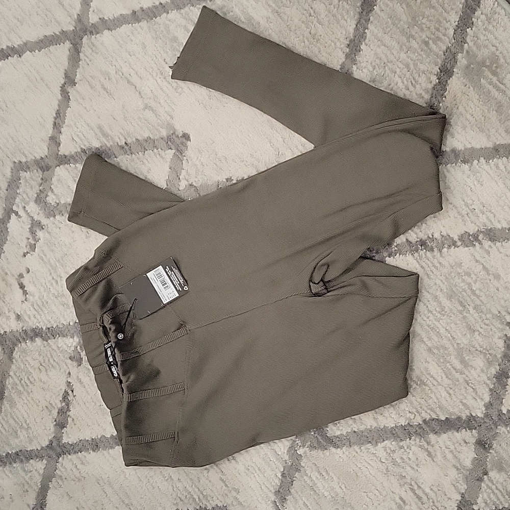 LIMITED EDITION Carli Bybel Missguided Legging